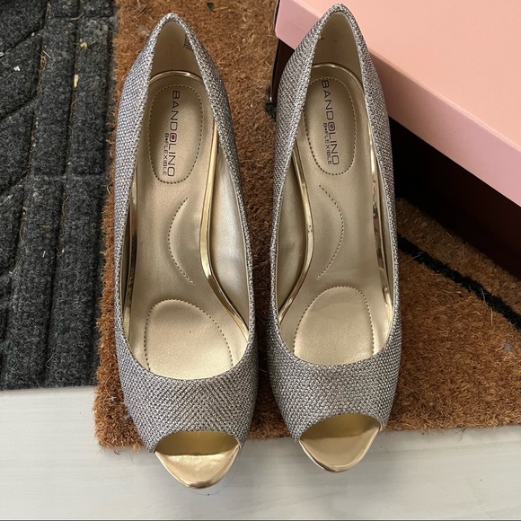 Bandolino B Flexible Gold/Silver Glitter Open Toe Heels in size US 7.5 - Picture 4 of 6